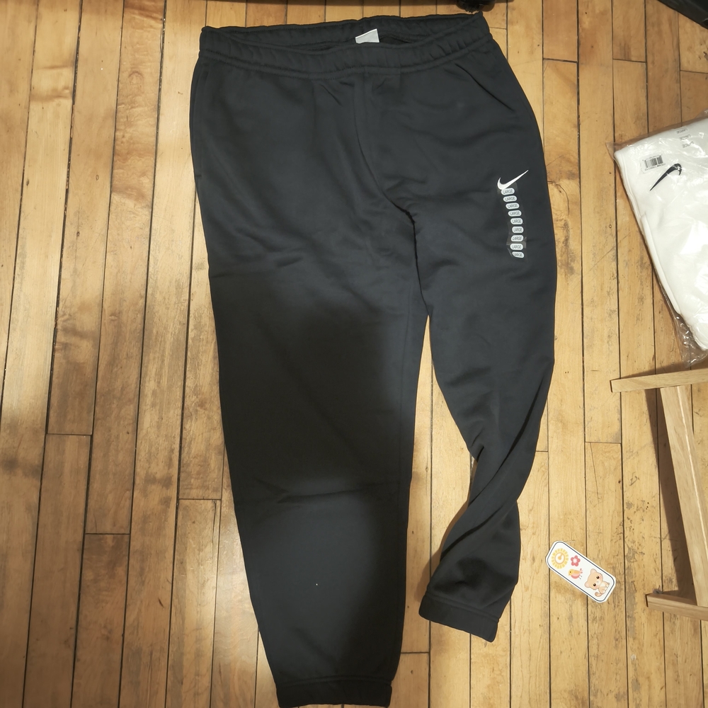 New!!! Nike Women's Girls Fleece Jogger White Cotton Soft Color Size Medium NWT! - Picture 8 of 10